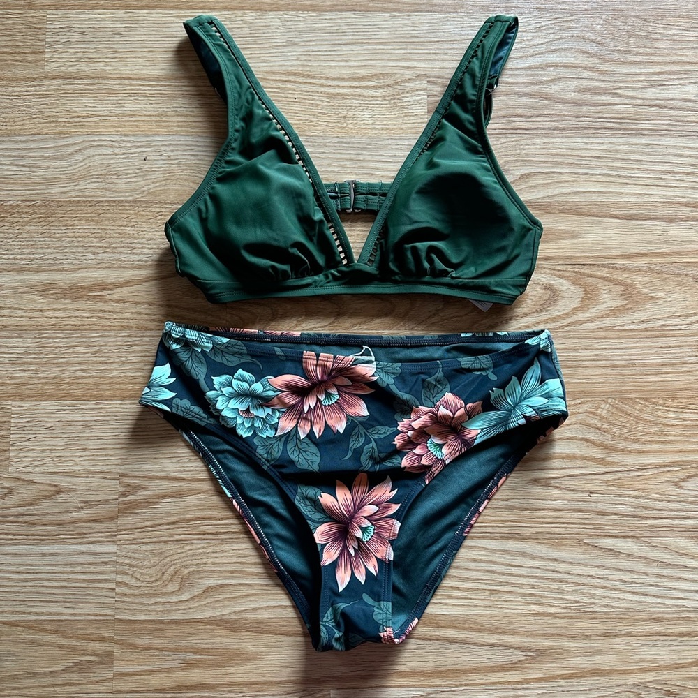 Cupshe Green and Floral Bikini Set